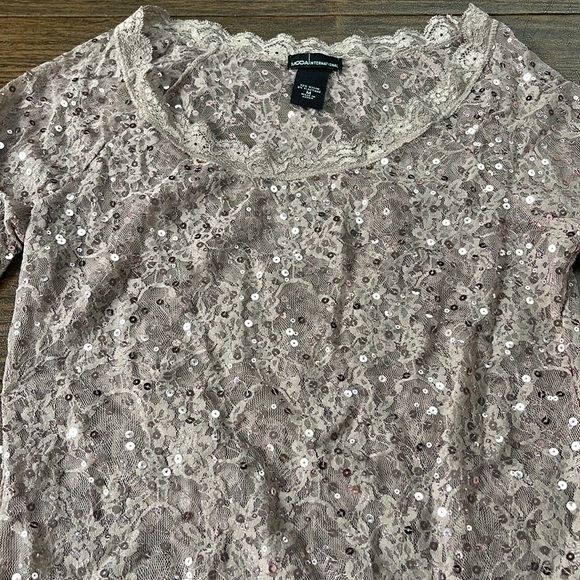 Moda International Rose Gold Lacy Sequin Top - Picture 5 of 12